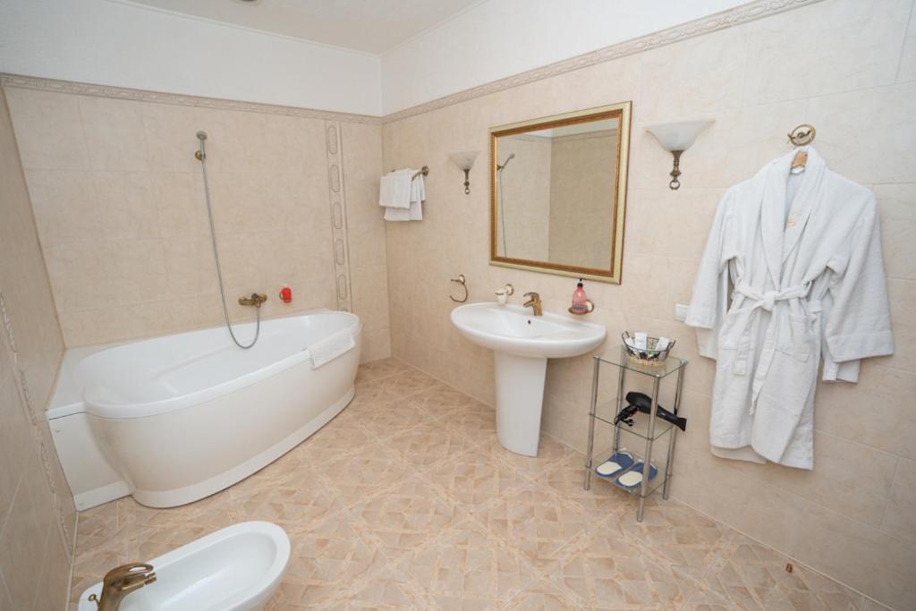 Hotel Piano كييف المظهر الخارجي الصورة
